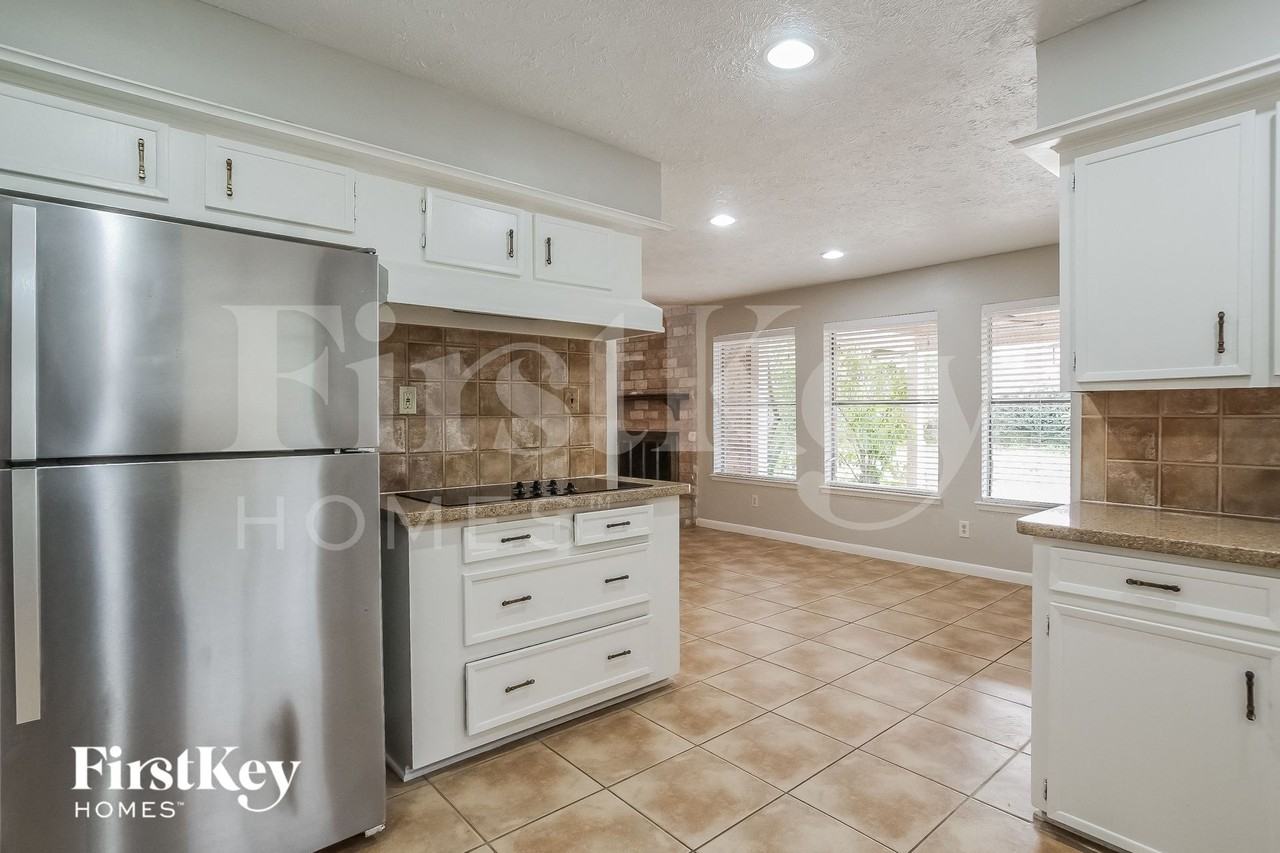 21419 Park Willow Dr - Photo 5 of 15