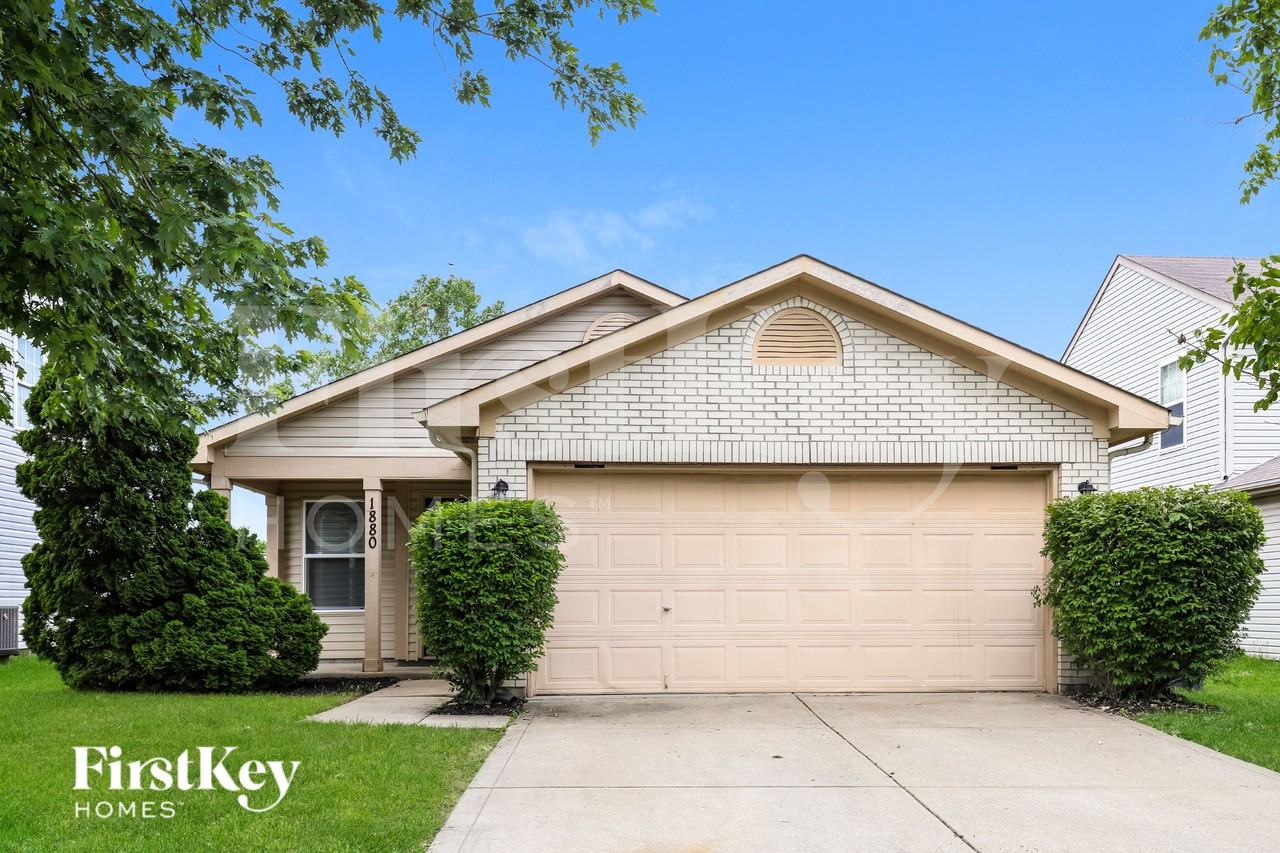 1880 Long Lake Dr