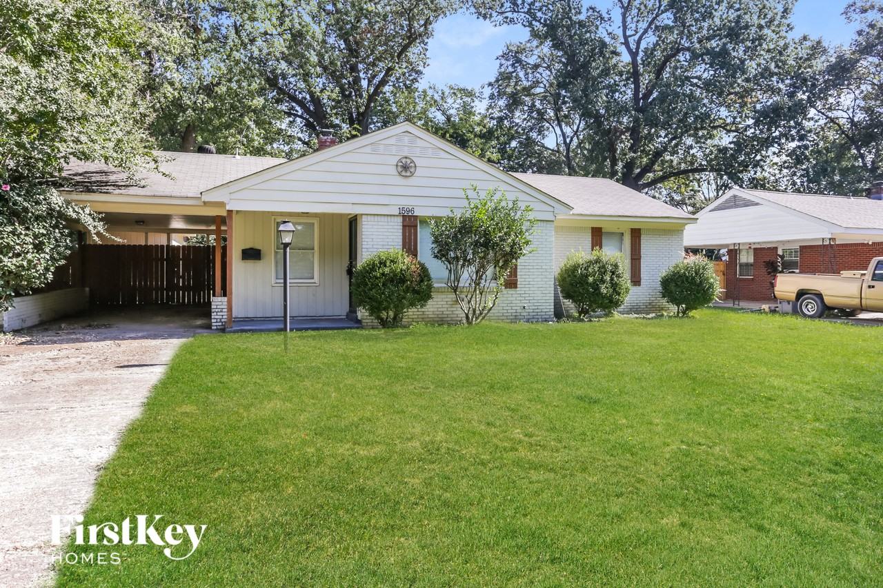 1596 Marcia Rd - Photo 3 of 15