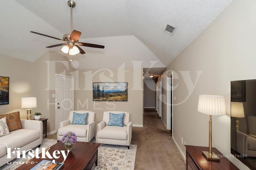 125 Cedar Bend Dr - Photo 4 of 18