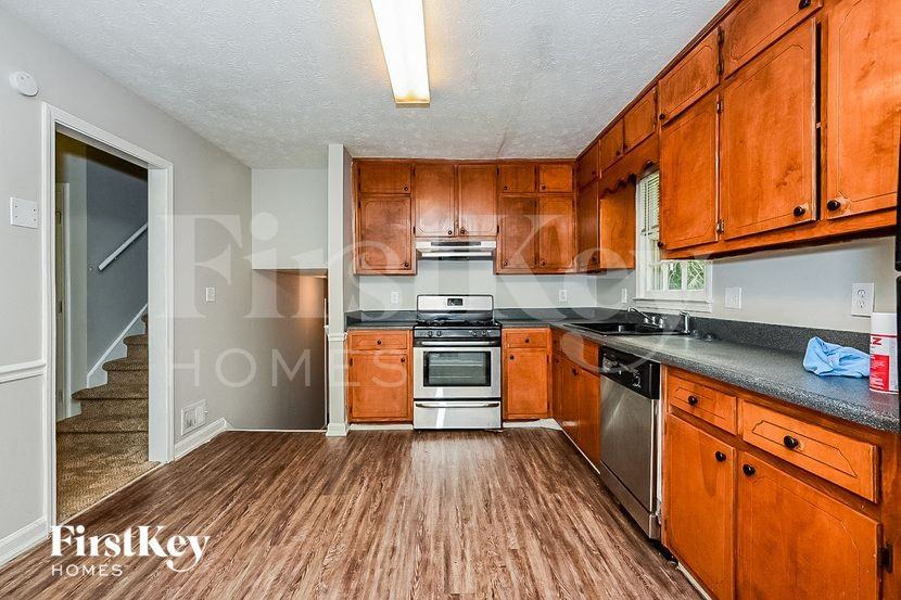 1247 Mountain Dr Ne - Photo 5 of 15