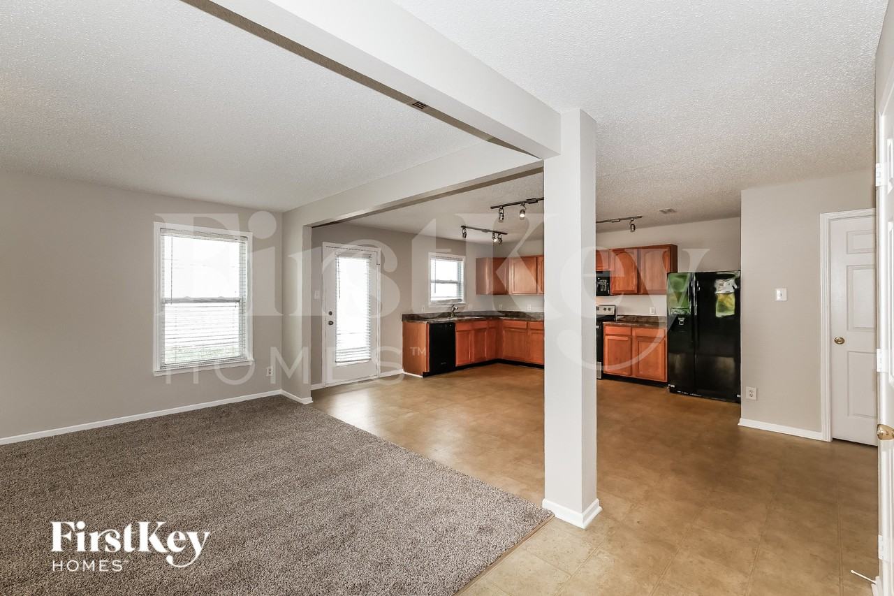 12238 Maize Dr - Photo 4 of 17