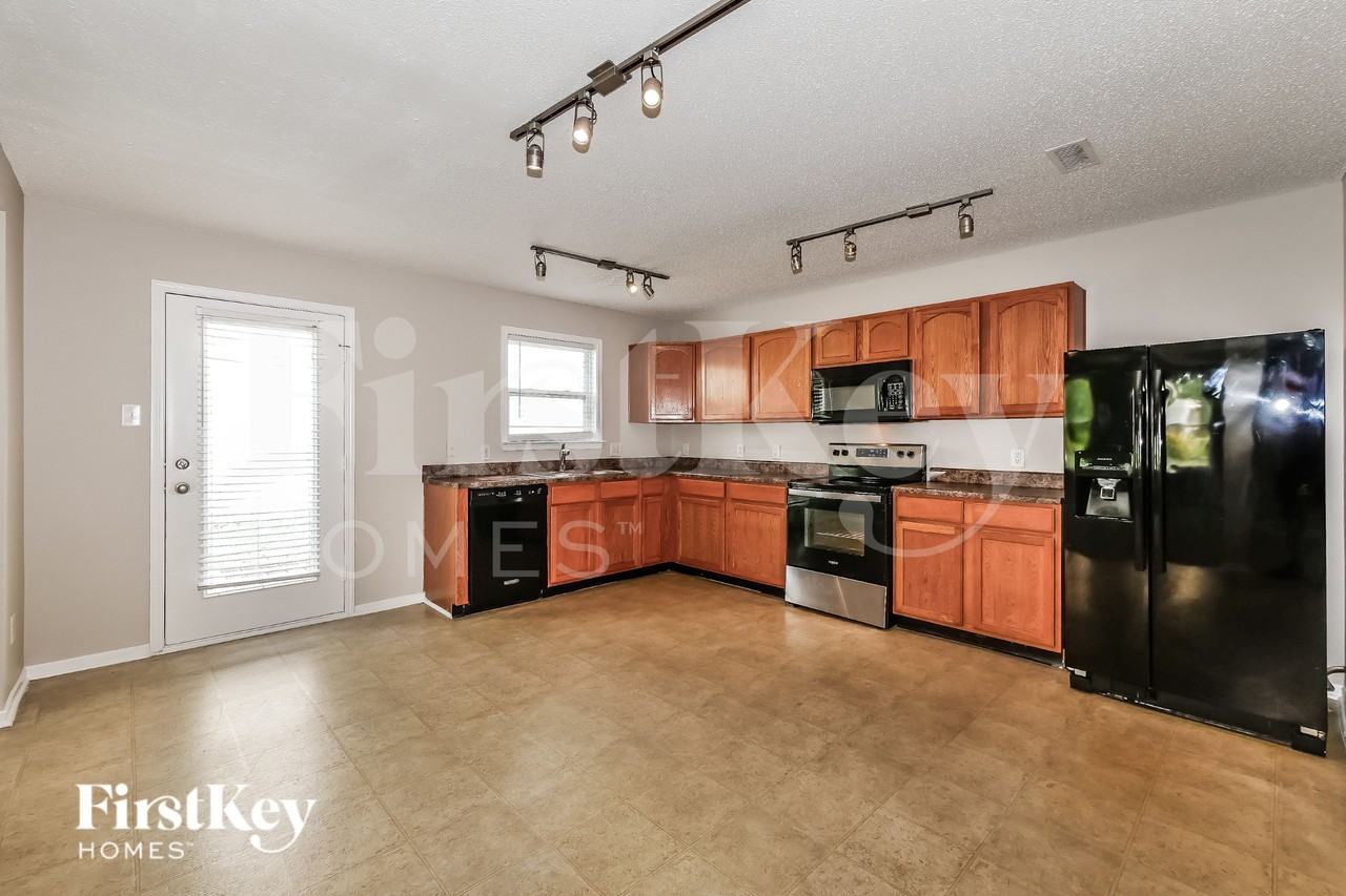 12238 Maize Dr - Photo 7 of 17