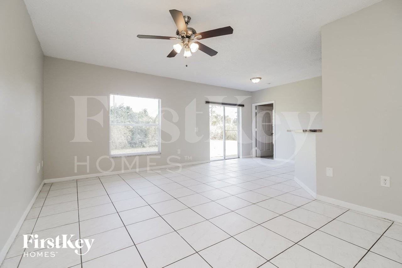 102 Flint St - Photo 2 of 15
