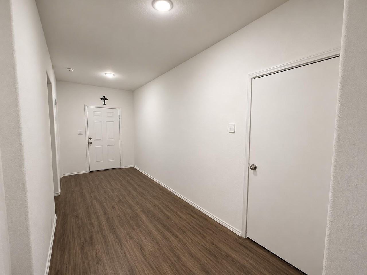 1008 Bluewood Bnd - Photo 7 of 13