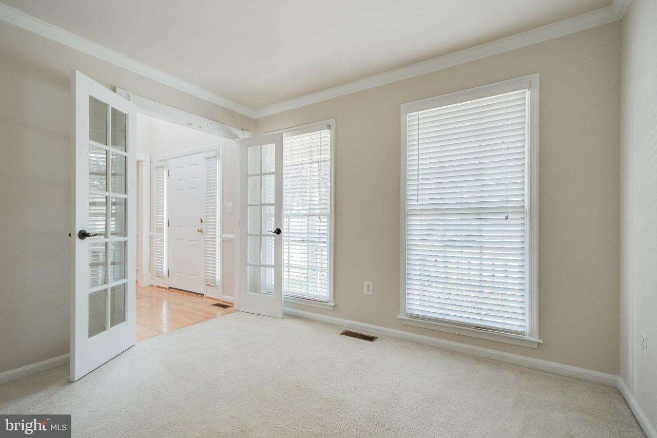 56 Boulder Dr - Photo 4 of 43