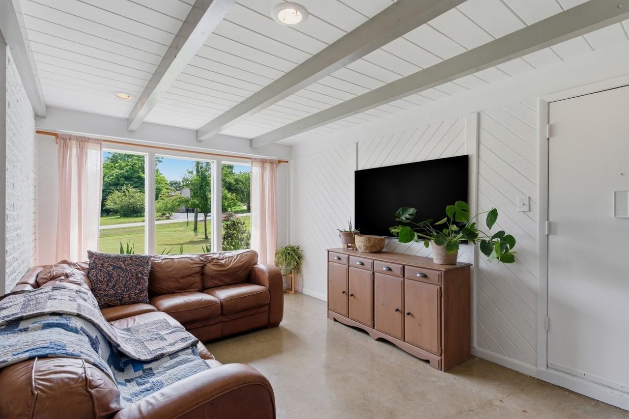450 Sanders Ferry Rd - Photo 4 of 26