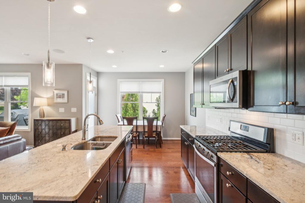 13305 Windy Meadow Ln - Photo 7 of 26