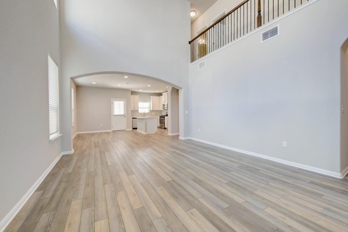 148 Munk Ln - Photo 4 of 24
