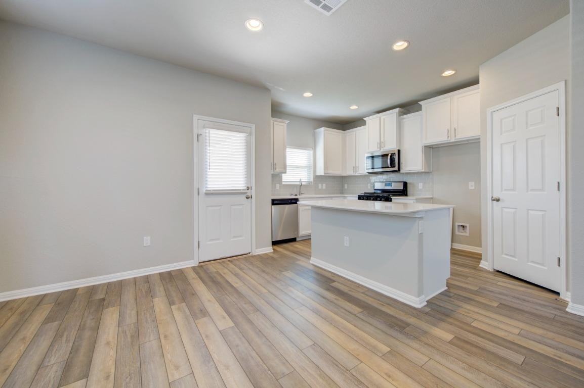 148 Munk Ln - Photo 5 of 24