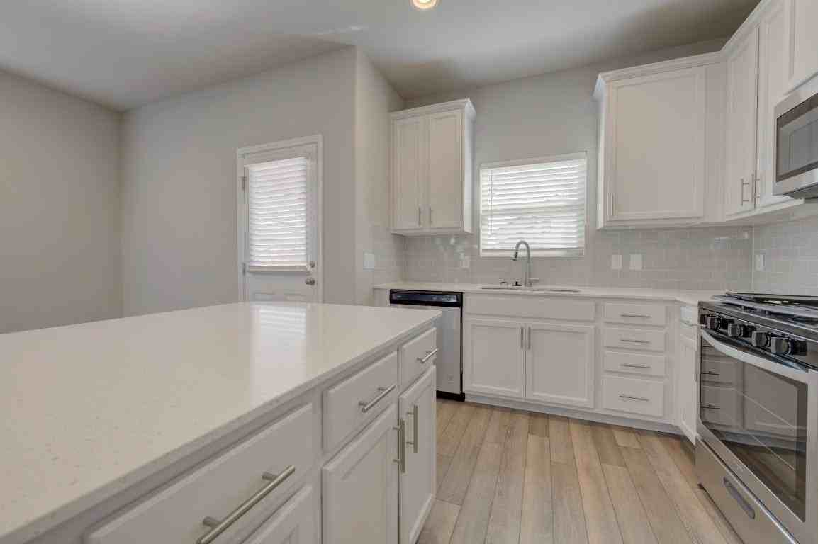 148 Munk Ln - Photo 6 of 24
