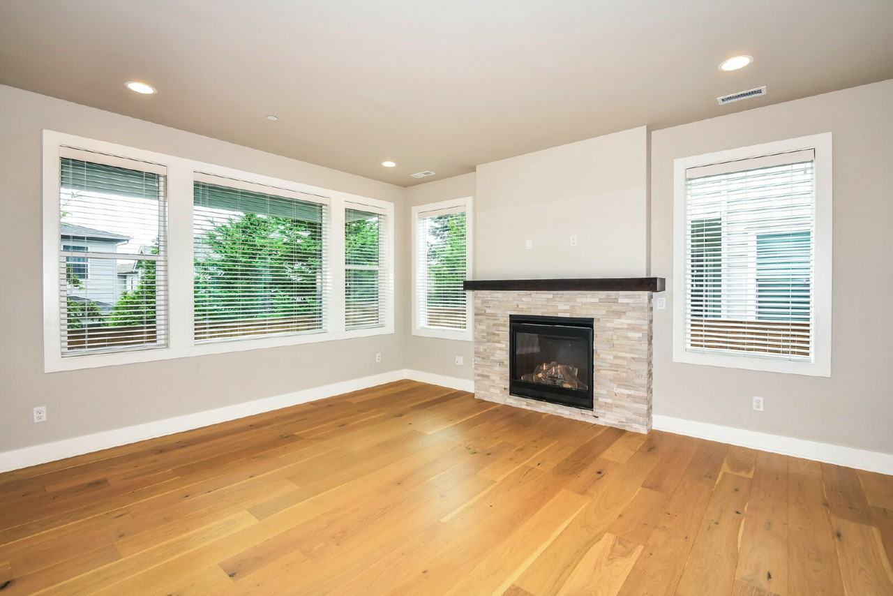 22124 44th Ave Se - Photo 5 of 15