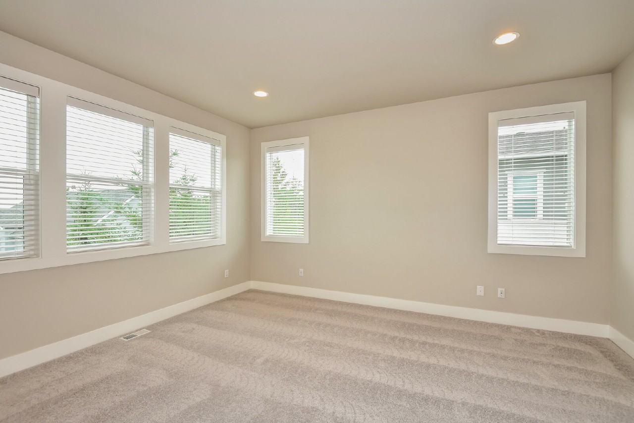 22124 44th Ave Se - Photo 6 of 15