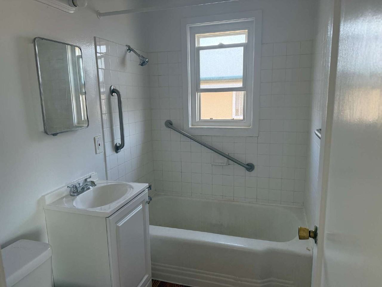 1749 Hester Ave #5 - Photo 5 of 5