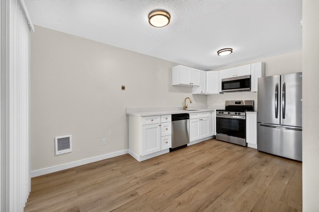 8215 Luzader Ln Sw #8215 - Photo 6 of 21