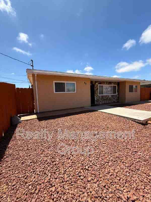 98 E Palomar St - Photo 2 of 22