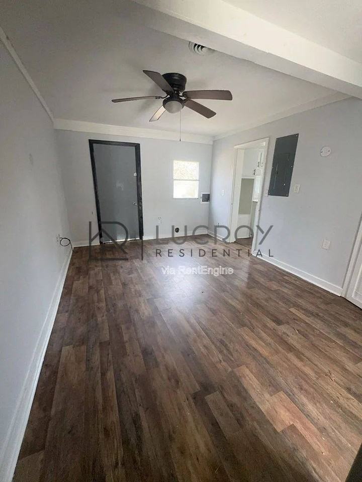320 Lawrence Rd - Photo 6 of 10