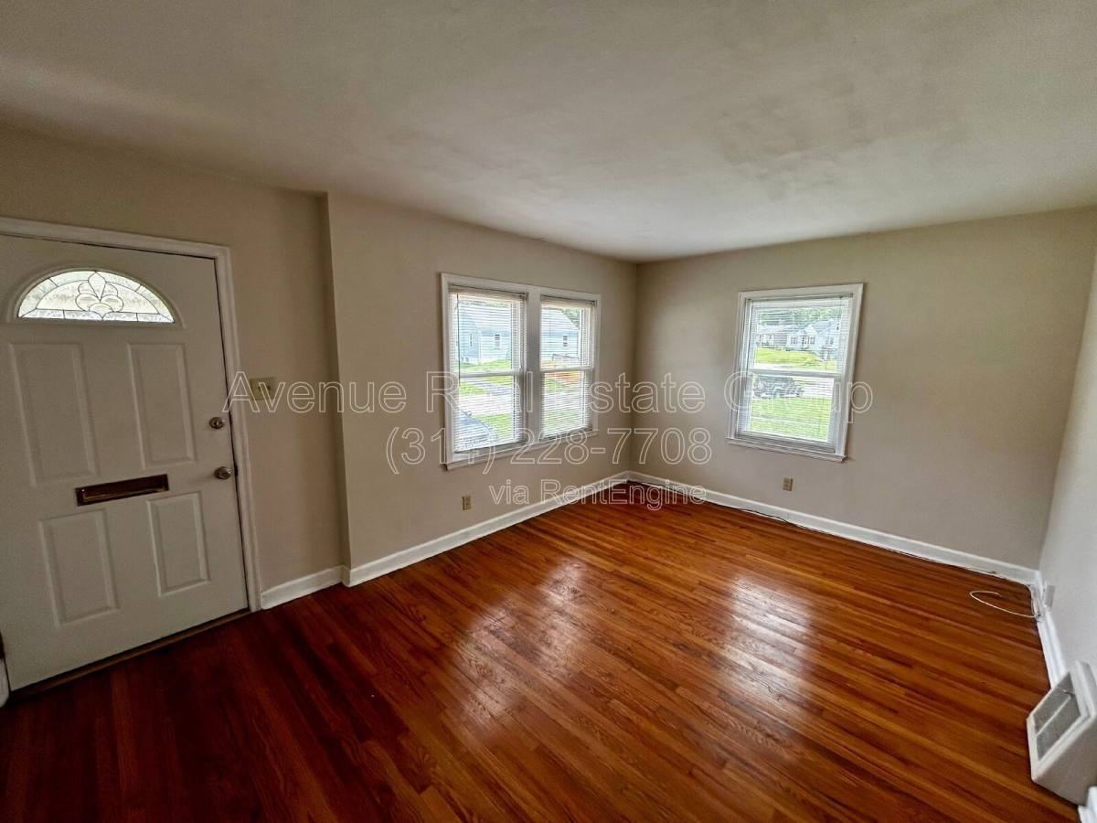 7712 Brocton Ct - Photo 2 of 9