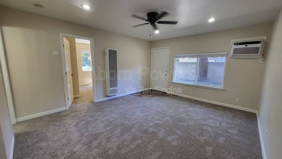 3738 4th Ave #7 - Photo 3 of 10