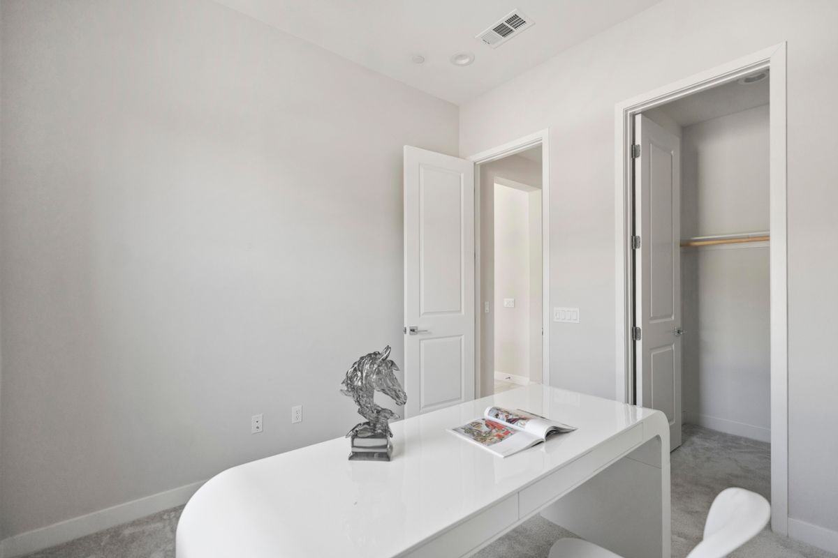 151 Holliston - Photo 6 of 31