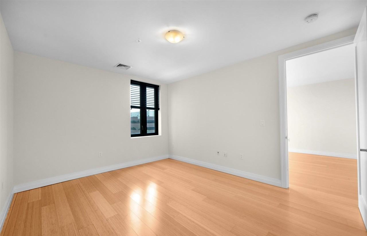 701 Ridge Hill Blvd #2H - Photo 2 of 6