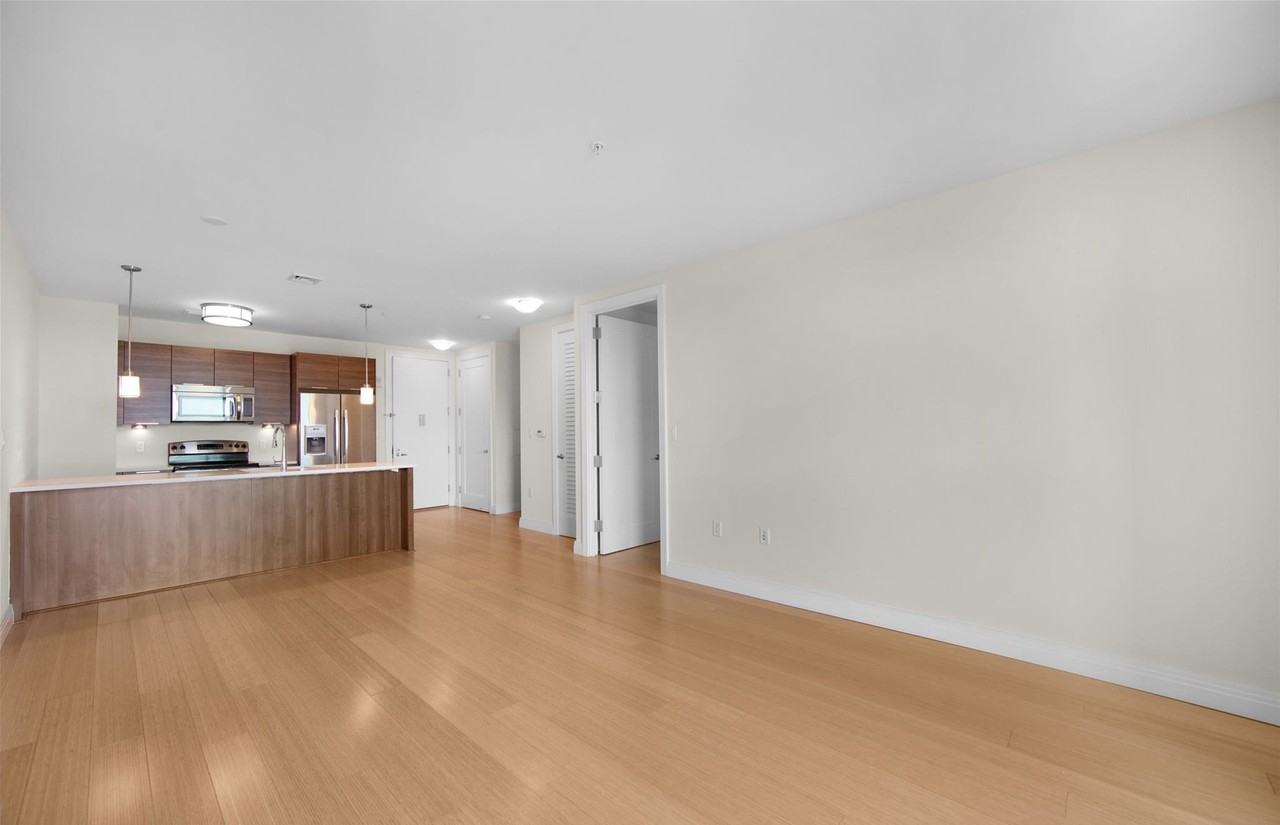 701 Ridge Hill Blvd #2H - Photo 3 of 6