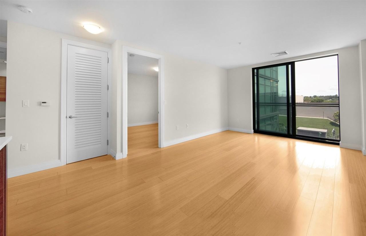 701 Ridge Hill Blvd #2H - Photo 6 of 6
