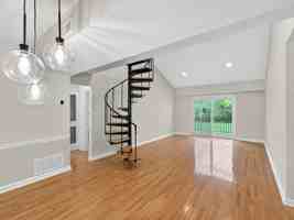 featured image of 20 Bronxville Glen Dr #5