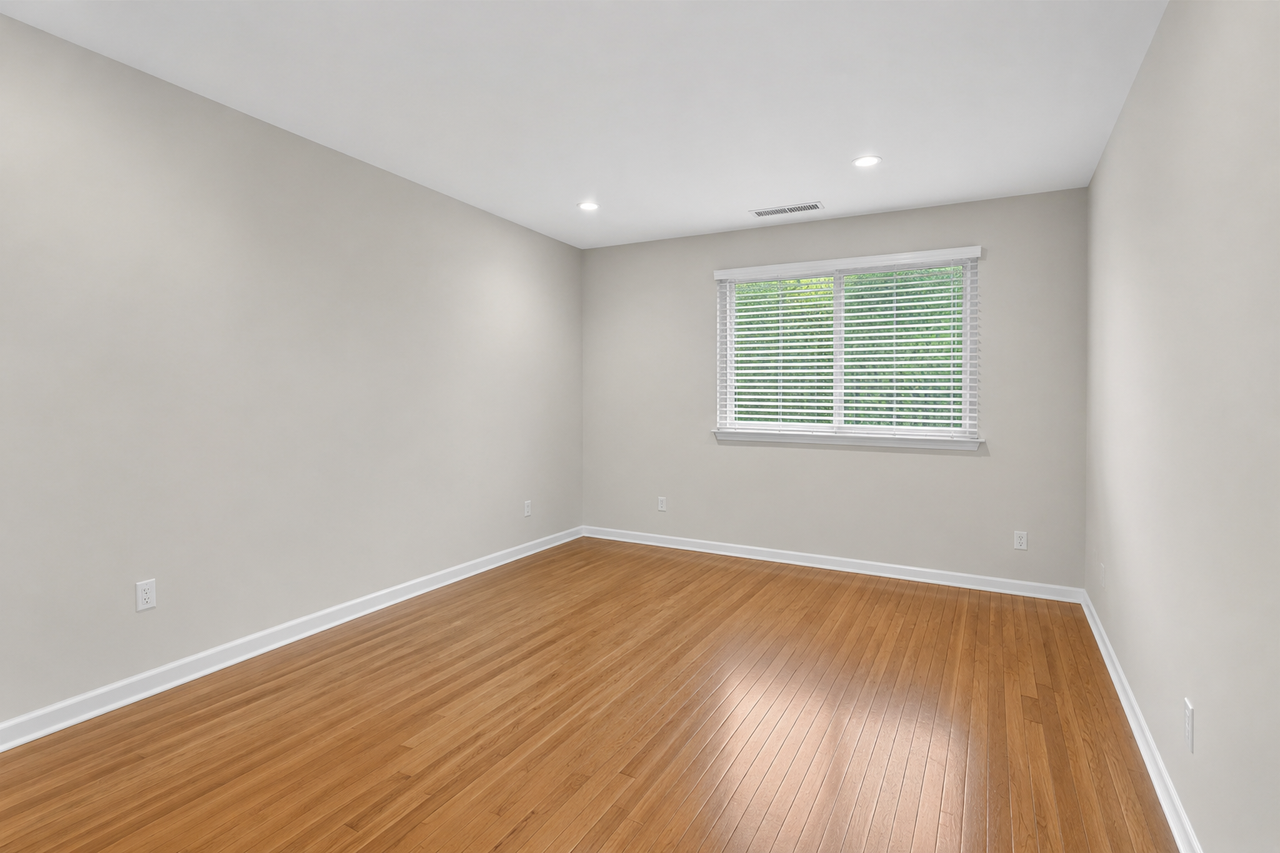 20 Bronxville Glen Dr #5 - Photo 3 of 9