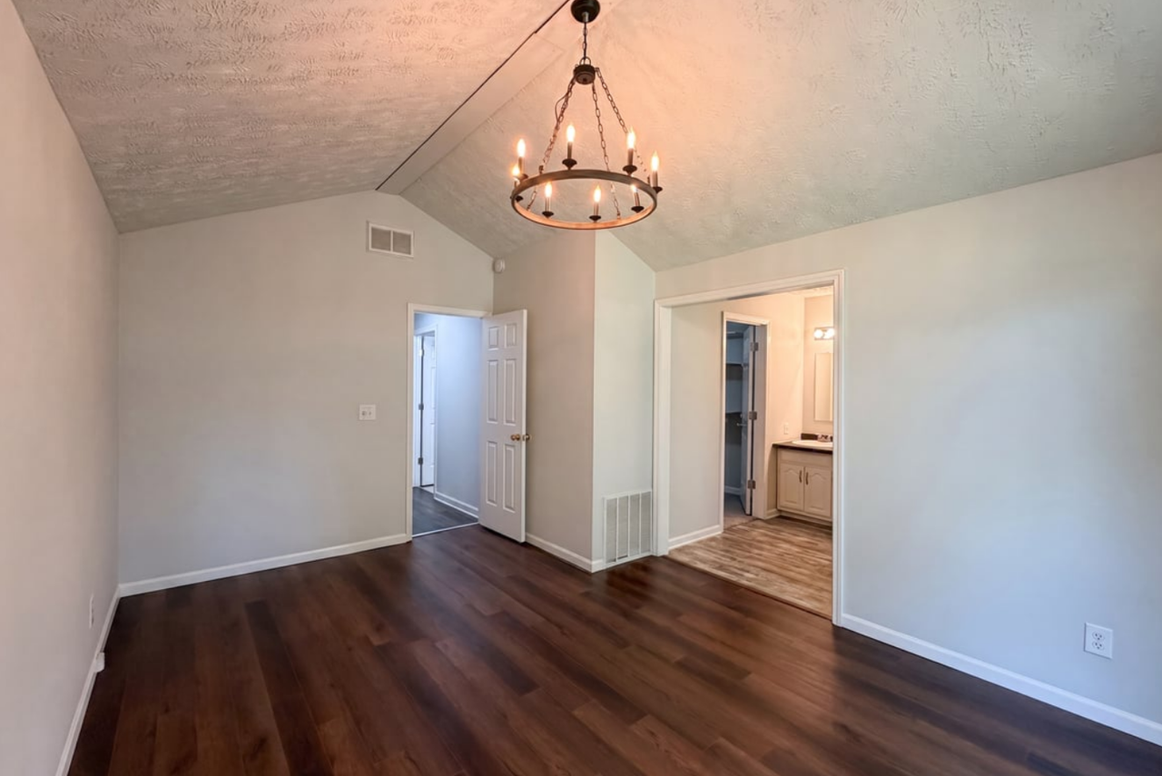 108 S Heflin St - Photo 4 of 15