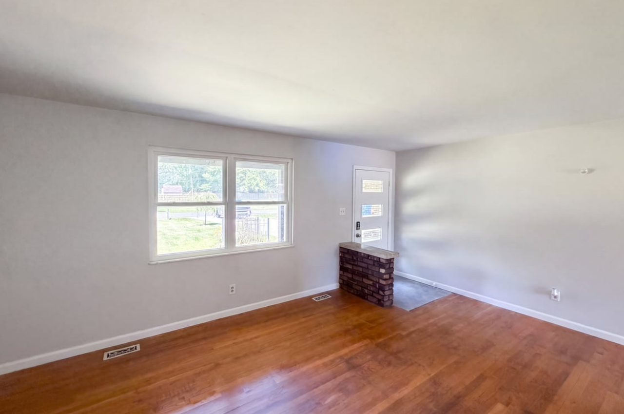 2883 S Wollenweber Rd - Photo 2 of 17