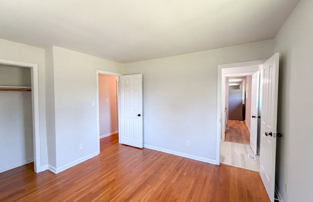 2883 S Wollenweber Rd - Photo 3 of 17