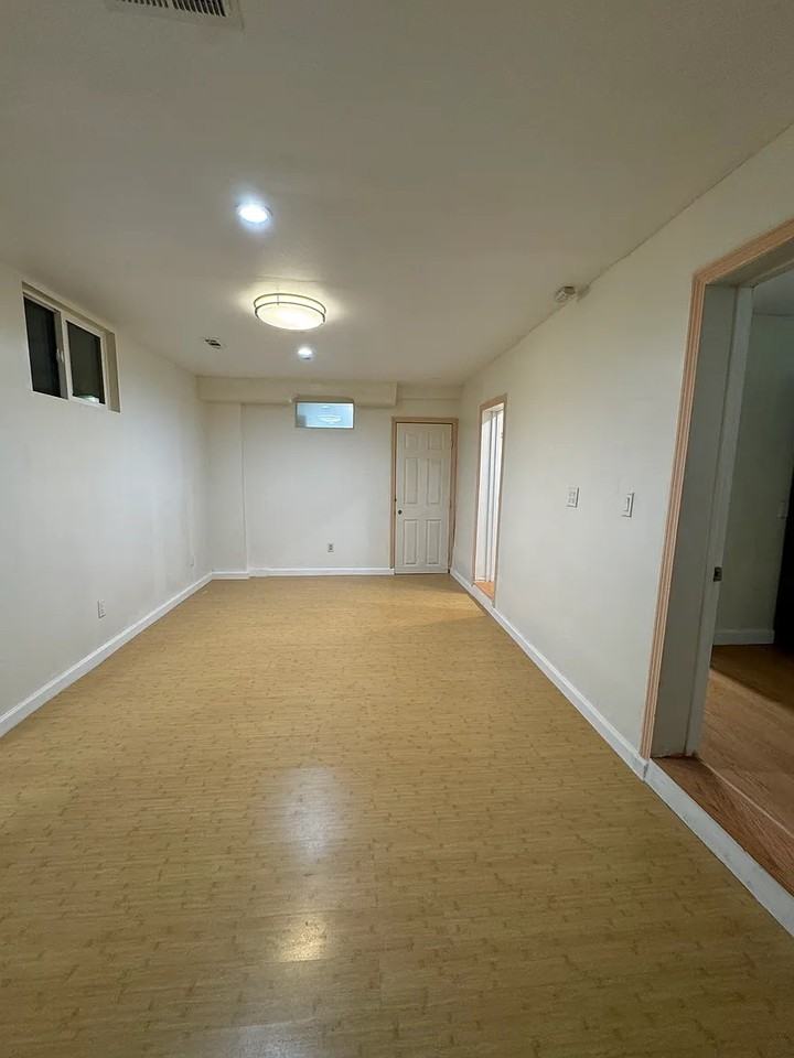 407 Santa Barbara Ave - Photo 2 of 7