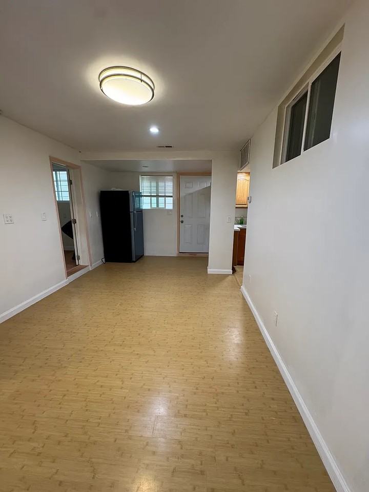 407 Santa Barbara Ave - Photo 7 of 7