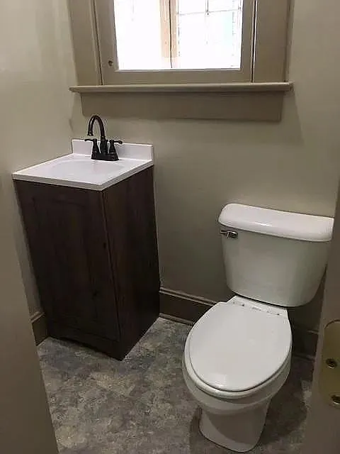 1624 Pleasant St #1624 - Photo 4 of 11