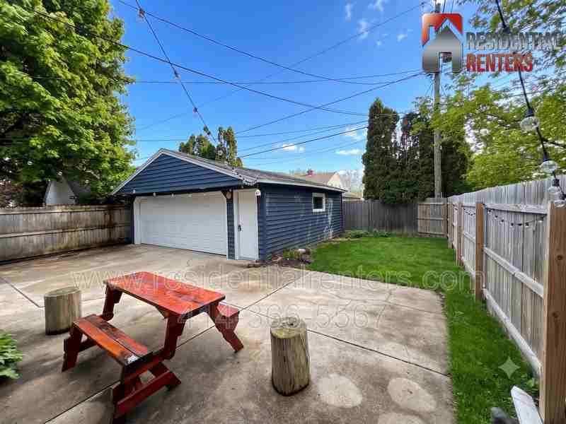 4929 N Hollywood Ave - Photo 2 of 28