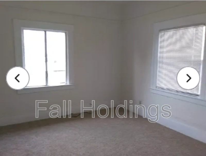 1438 Alcatraz Ave #B - Photo 2 of 7