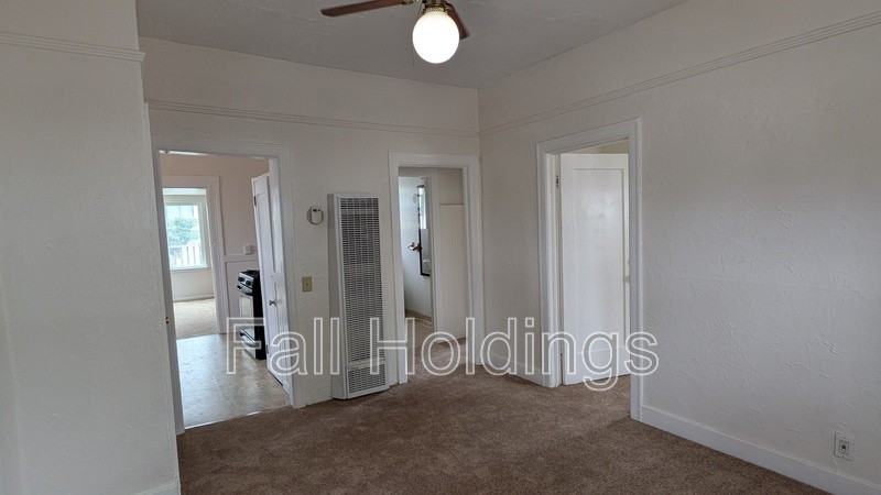 1438 Alcatraz Ave #B - Photo 6 of 7