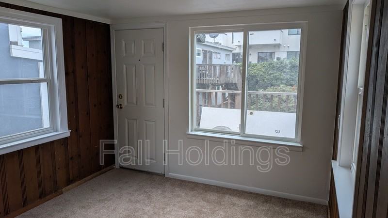 1438 Alcatraz Ave #B - Photo 7 of 7