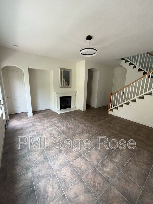 7741 Shalestone Way - Photo 4 of 37