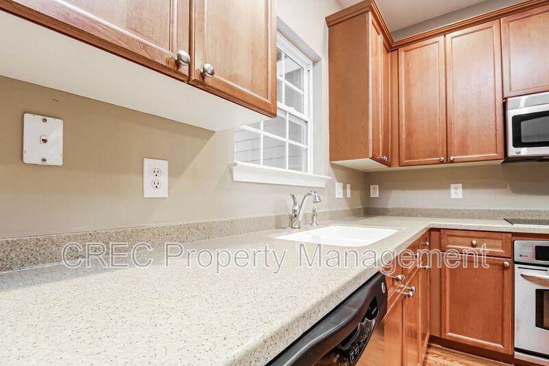 3533 Claremont St - Photo 7 of 27