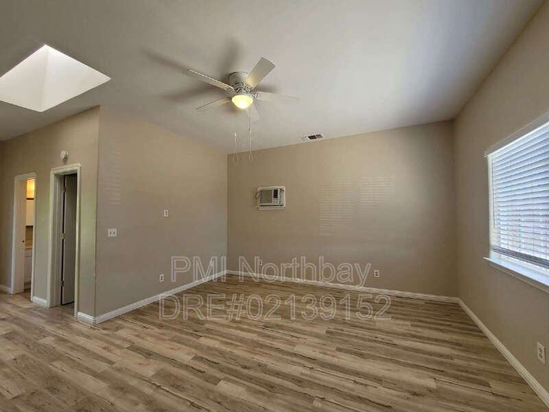 225 Madison St - Photo 4 of 12