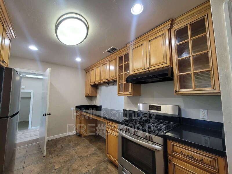 225 Madison St - Photo 7 of 12