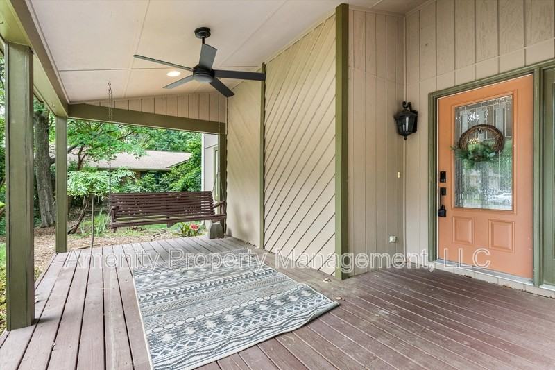 204 Granville Dr - Photo 2 of 27