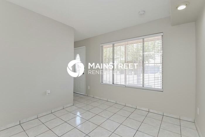 2106 E Holladay St - Photo 2 of 16