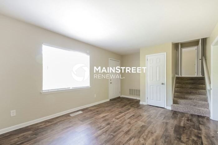 112 Redstone Way - Photo 6 of 17