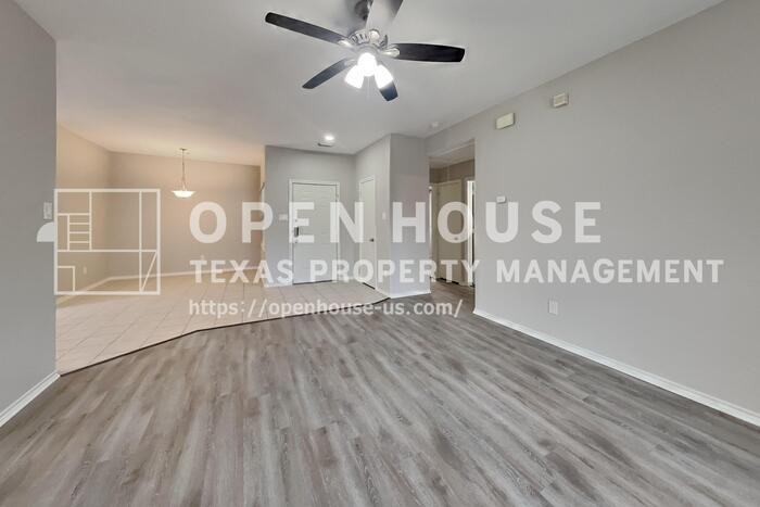 804 Lovebug Ln - Photo 4 of 21