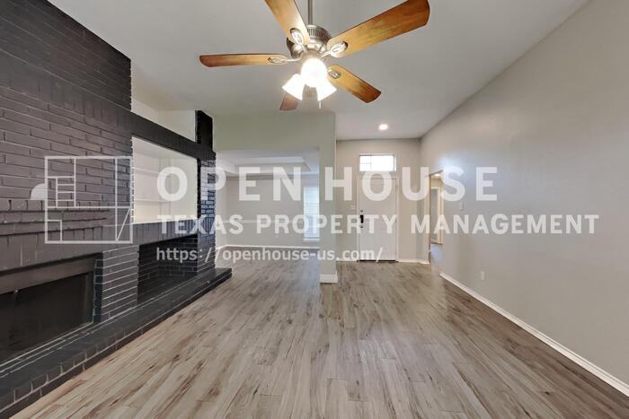 546 Newberry St - Photo 4 of 20
