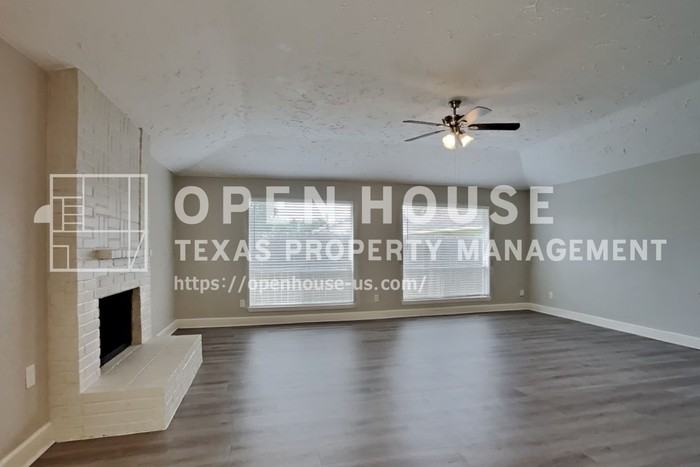 7334 Skybright Ln - Photo 4 of 32
