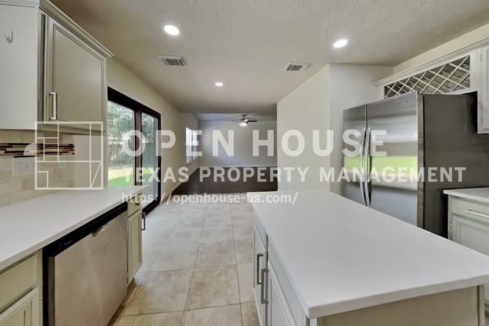3746 Havenmoor Pl - Photo 7 of 42